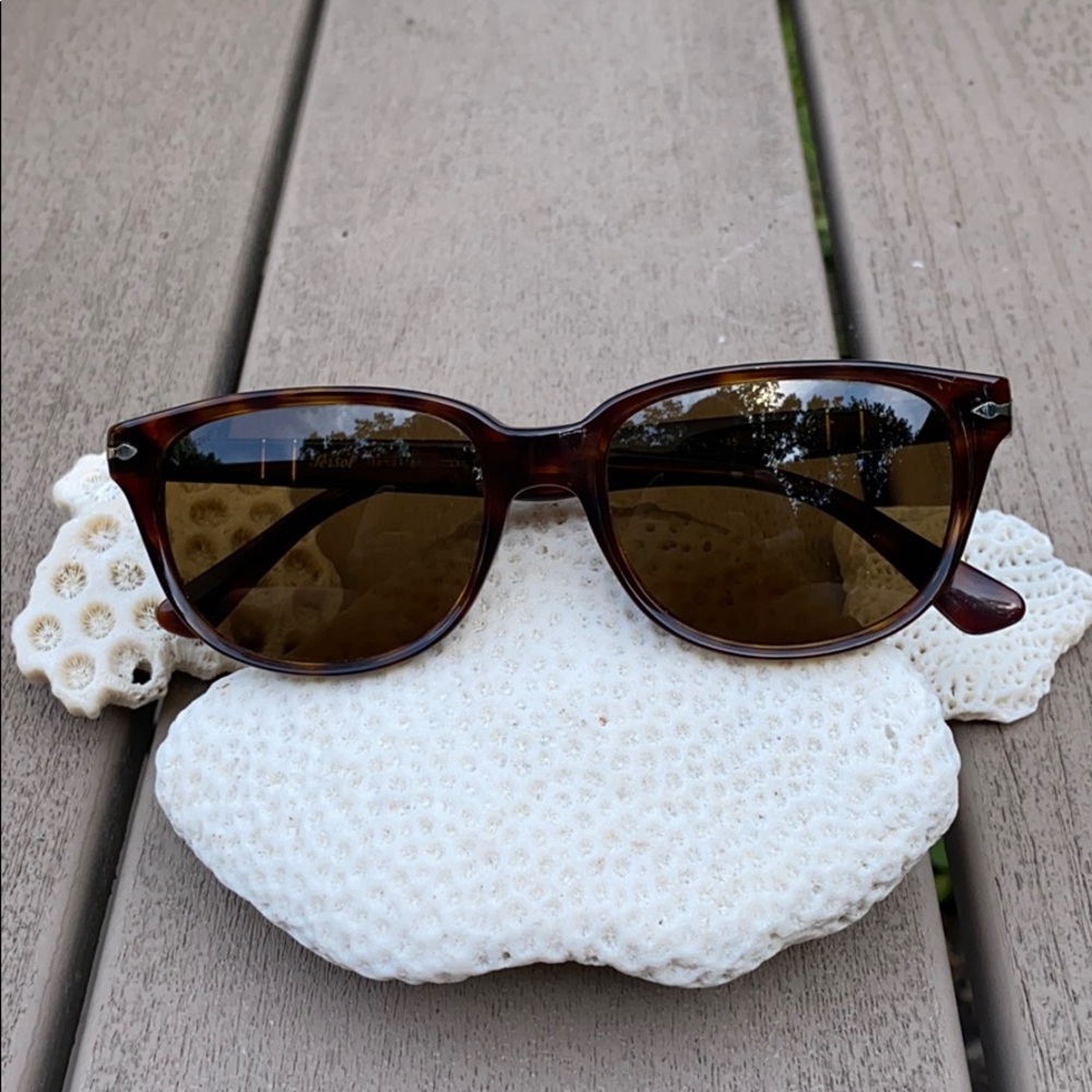 Persol polarized sunglasses 😎